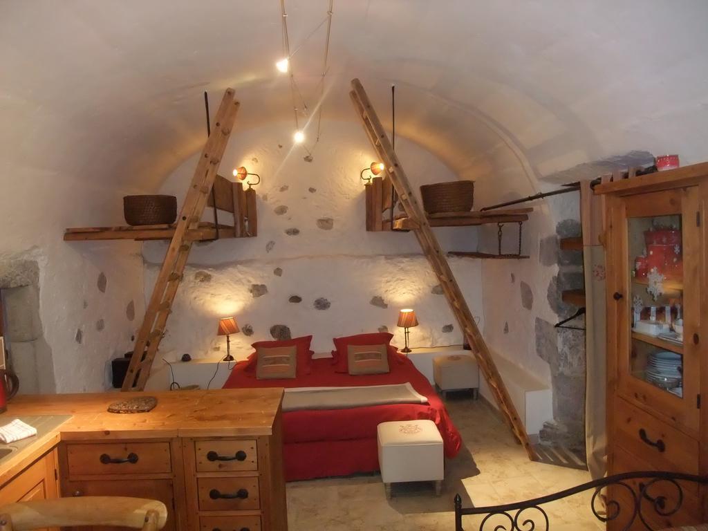 Le Domaine Du Grand Cellier Chambres D'Hotes En Savoie Tournon-sur-Rhône Oda fotoğraf